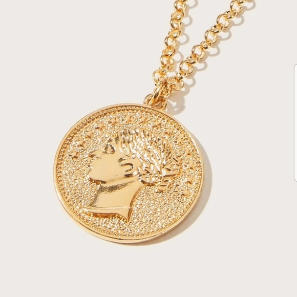 *Blythe* Gold Coin Layered Necklace - Picture 6 of 7